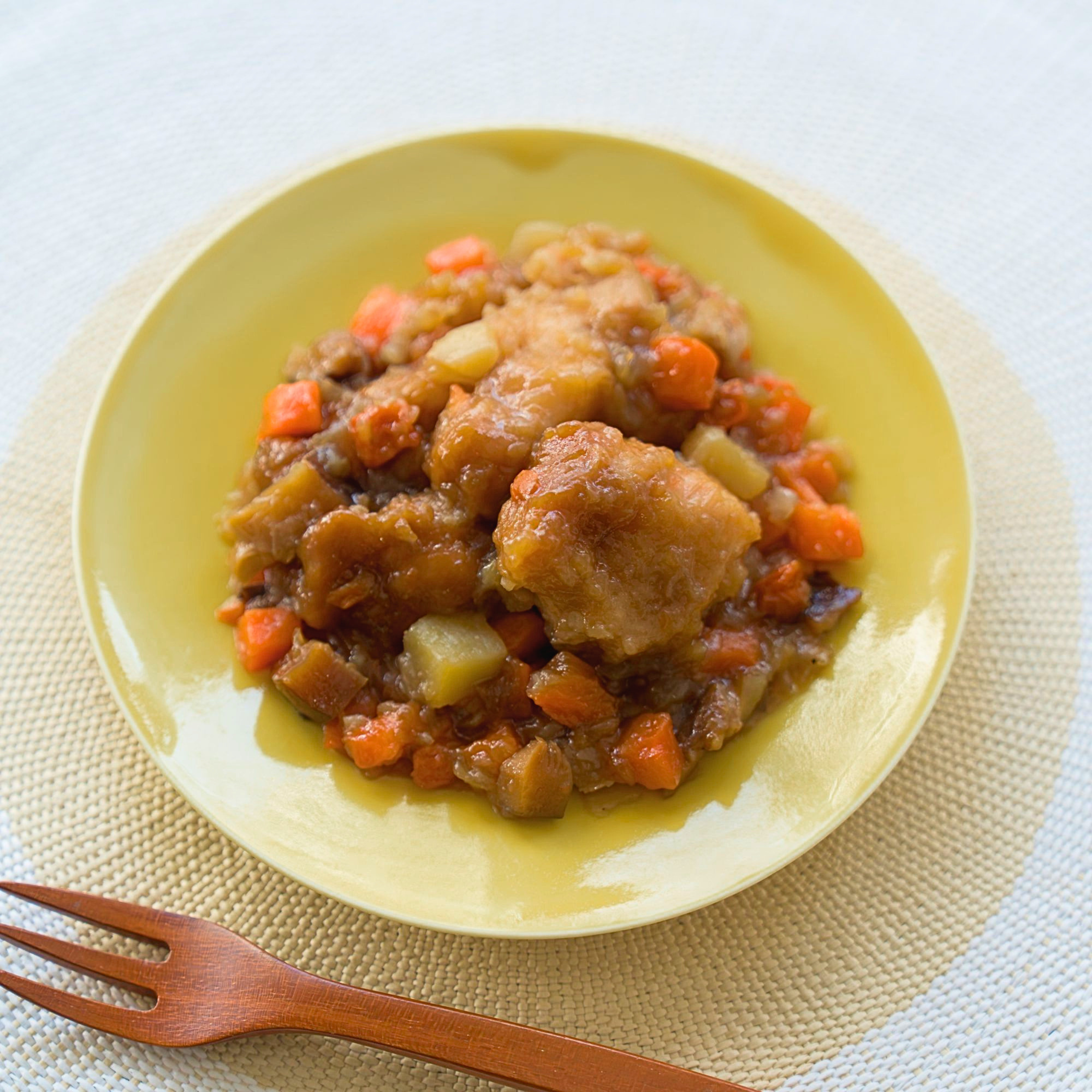 鶏の唐揚げと根菜のうま煮