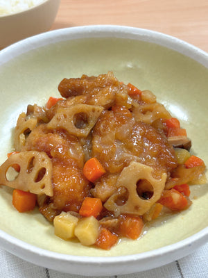 鶏の唐揚げと根菜のうま煮