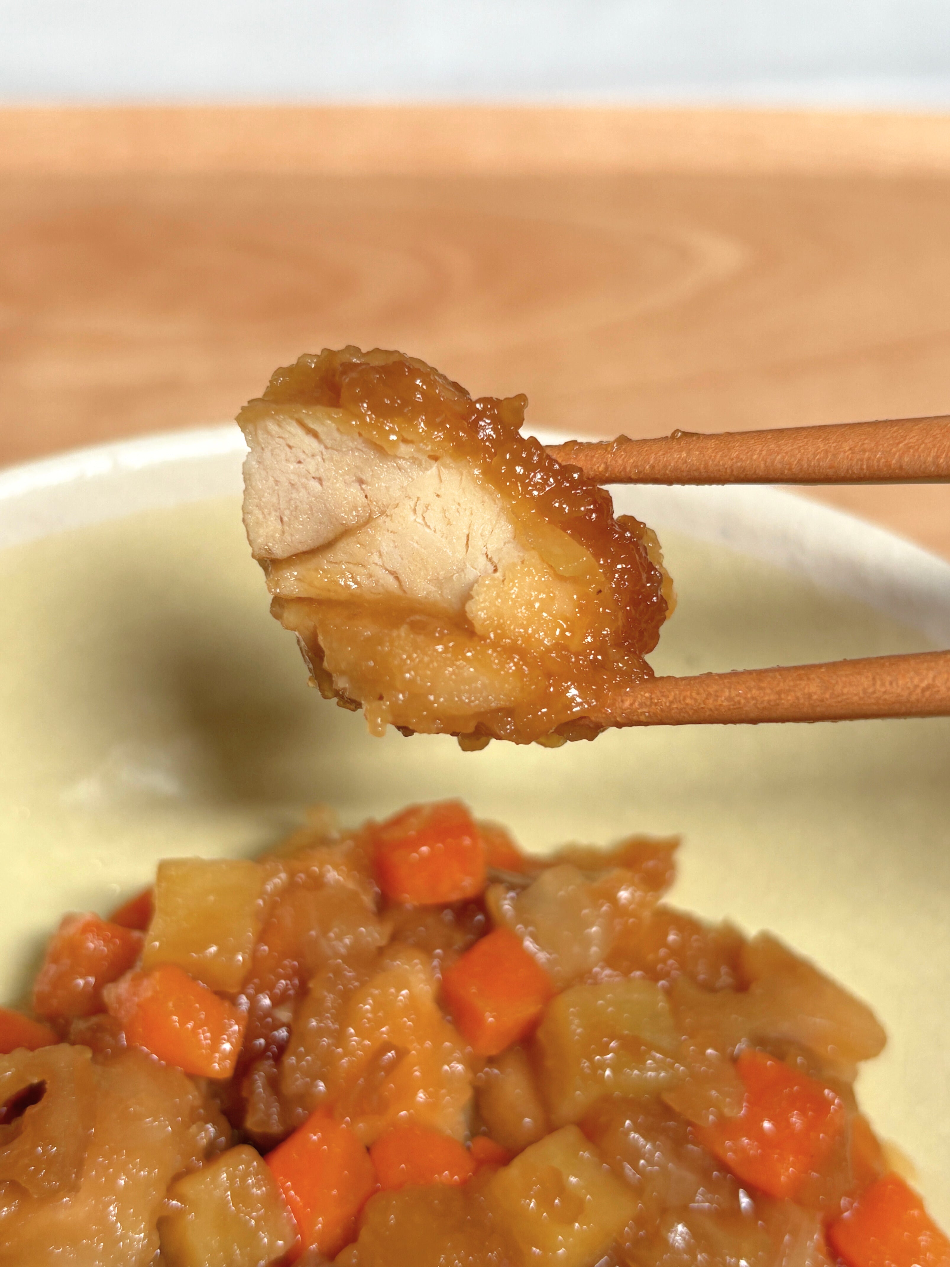 鶏の唐揚げと根菜のうま煮