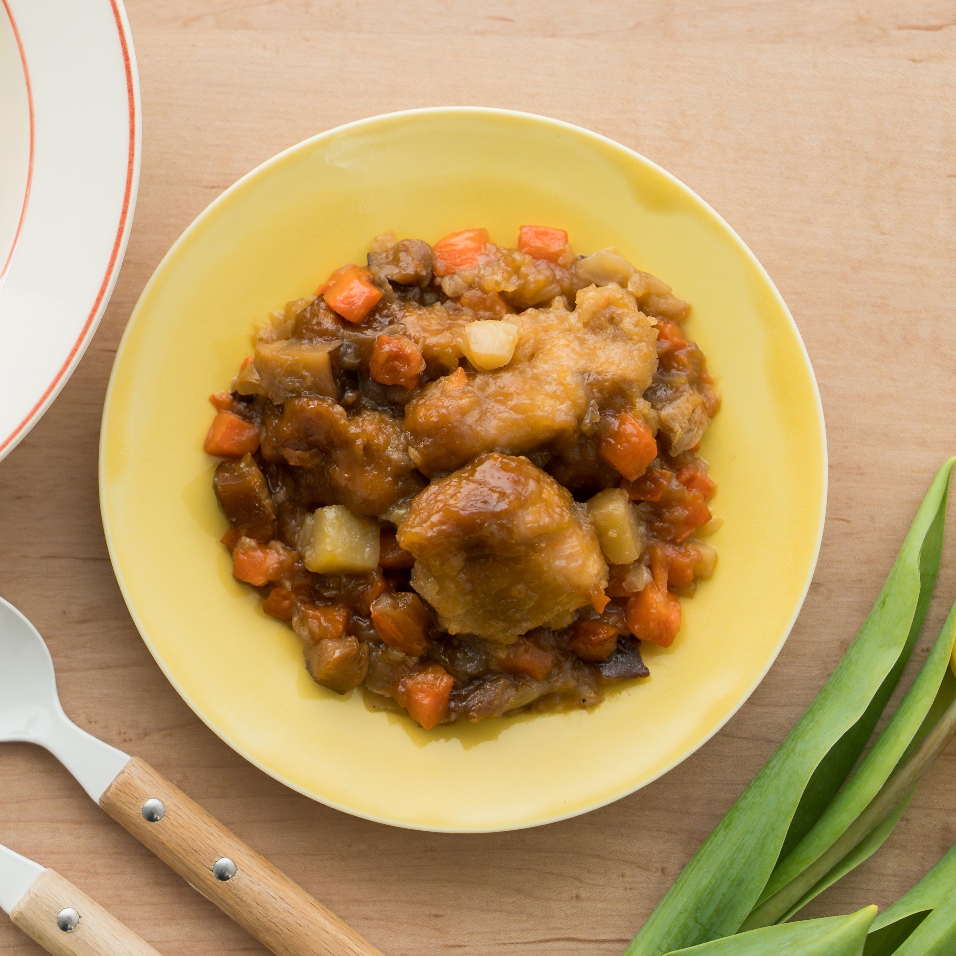 鶏の唐揚げと根菜のうま煮